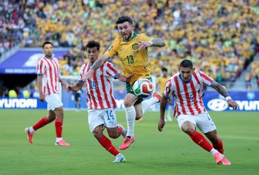 Paraguay vs Australia (09:00 – 26/06)